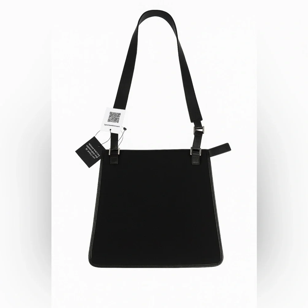 GUCCI GG Supreme Shoulder Nylon‎ Leather Trimmed Messenger 92560